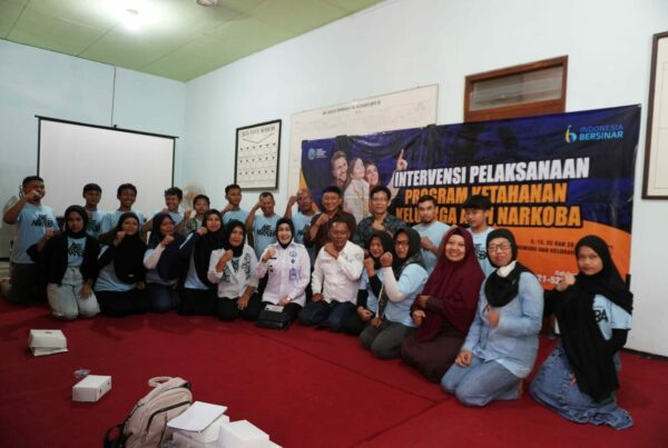 BNNK Tulungagung Eratkan Hubungan Anak dan Orang Tua Melalui Intervensi Ketahanan Keluarga BNNK Tulungagung Eratkan Hubungan Anak dan Orang Tua Melalui Intervensi Ketahanan Keluarga