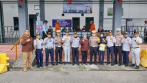 Aksi Gabungan BNNK Tulungagung Jelang Nataru 2024 : Pastikan Bus Prima dan Bersih Narkoba Aksi Gabungan BNNK Tulungagung Jelang Nataru 2024 : Pastikan Bus Prima dan Bersih Narkoba