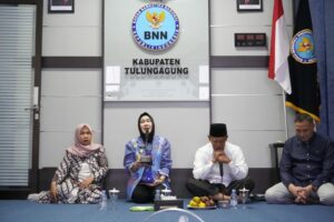 Menyulam Spirit, Menguatkan Komitmen : Pembinaan Rohani Mental dan Halal Bi Halal BNNK Tulungagung