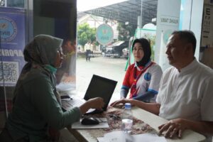 BNNK Tulungagung Tebar Kepedulian Lewat Donor Darah dan Pemeriksaan Kesehatan Gratis